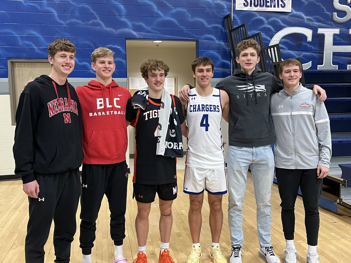 Super rewarding &amp; thankful to see our 2025 class invest into each with their families.   This group of young men and families have developed unique connection.  Four players and families traveling up to 2.5 hrs to spend time together and watch Alex and Jude play. #StarsFam #AO1