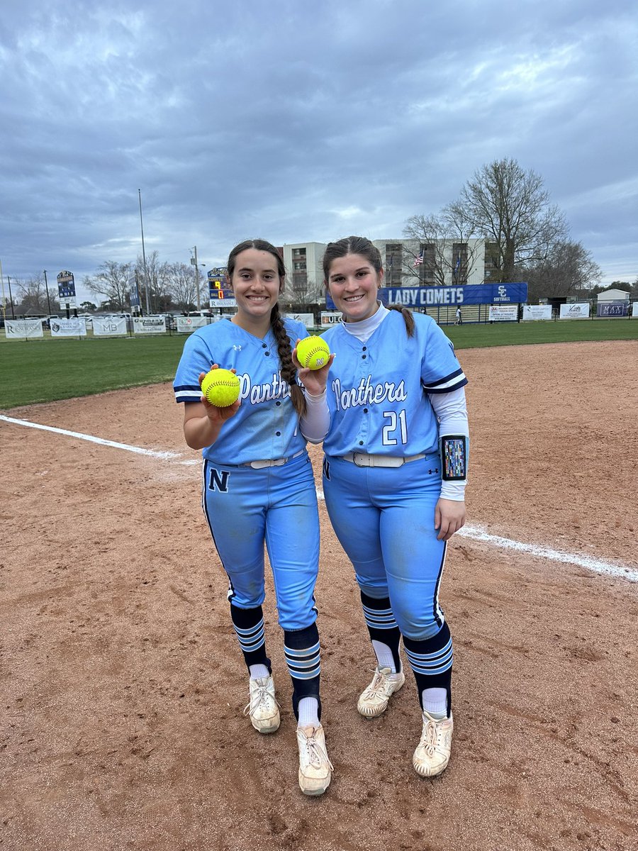 Great day for the Lady Panthers at the St. Charles Catholic Round Robin defeating Northlake 11-1, and then walking it off in the 9th inning against St. Charles 9-8. Seniors Anna Doll and Emme Levy leading the way today with some 💣’s! 💪🩵🥎