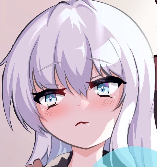 今起きた!
昨夜は夜更かししたからしかたないすね… 