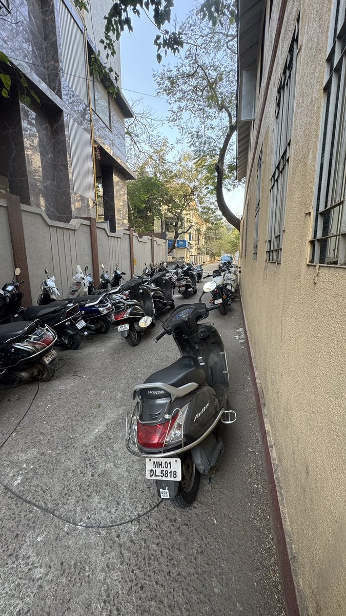 adwait_bjp's tweet photo. @MTPHereToHelp @MumbaiPolice 

To Tardeo Traffic Police More than 10 bikes, park, middle of the road

If any emergency, no Ambulance fire brigade can move Need Immediate Action

Location, :- Opp :SHAMRAO VITHAL BANK  Dr, Kashibai Navrange Marg, Gamdevi, Grant Road (W) Mumbai  7 https://t.co/ggHo9cuwZP