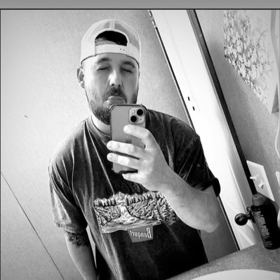 Thomas_Ripley20's tweet photo. #NewProfilePic https://t.co/E5Wz8atUUf