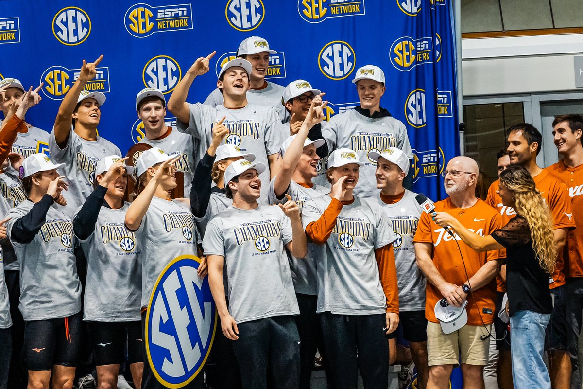 Texas Men's Swimming & Diving tweet media