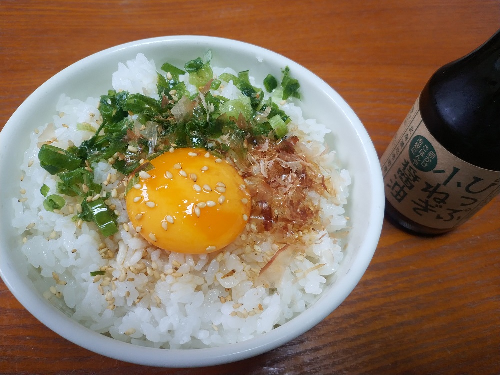 ギネス世界記録™ (Guinness World Records)「同時に卵かけご飯を作った最多人数」で使われた、比布町「ぴっぷ小ねぎ醤油」で卵かけご飯作ってみた

Yummy Japanese TKG🥚

guinnessworldrecords.com/world-records/…

#生蛋拌飯 #日本的家庭料理  #GWR #株式会社荒尾 #北海道 #比布町 #ぴっぷ町 #PIPPU #Ski #Hokkaido