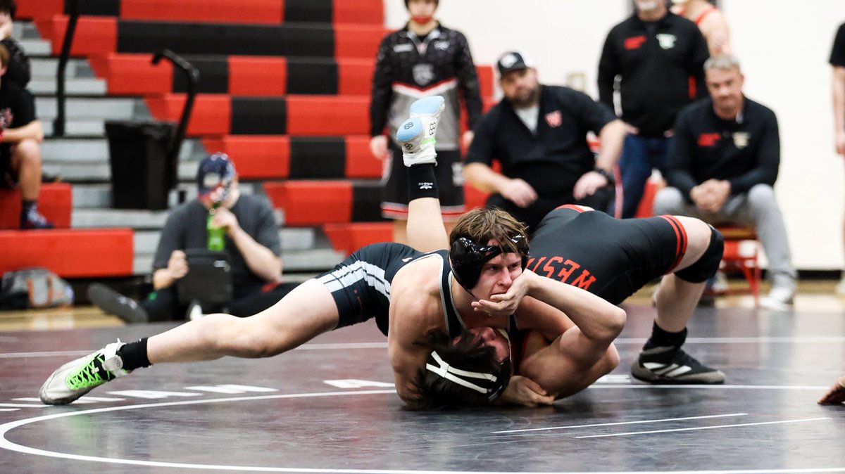 AlderAthletics's tweet photo. Boys Wrestling hosted the OHSAA Sectional Tournament today, and had a great day finishing as the Sectional Runner-Up, and advanced a big number of wrestlers to the District Tournament next weekend in Wilmington. Great day for Alder Wrestling! @AlderHS https://t.co/bYv0IChVvq