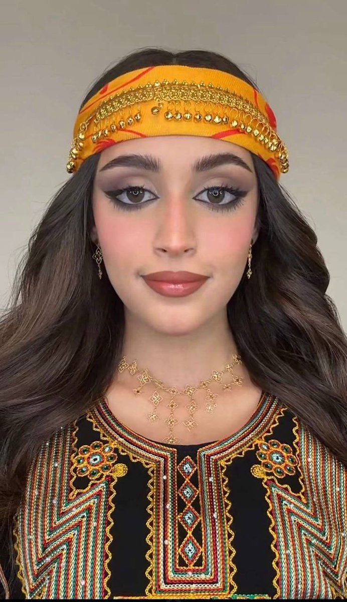 #قروب_مشاهير بالبايو‼️، كيف يوم التاسيس معكم ؟ 💚