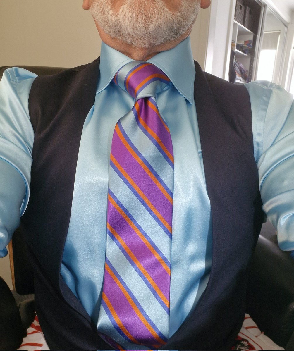 #satinshirt #bigknot #suitfetish #Shinysuit #thongmen #leatherchaps #meninsuits