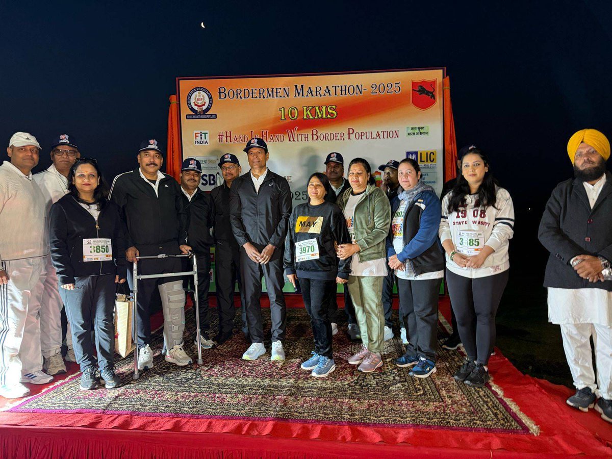 MonikaJuyall's tweet photo. BSF India’s Bordermen Marathon-2025 brought together border communities in the spirit of fitness and togetherness. #BSFMarathon #HandInHandWithBorderPopulation
#PoonamPandey
#INDvsPAK
#HrithikRoshan https://t.co/ZLxAoSfV6w