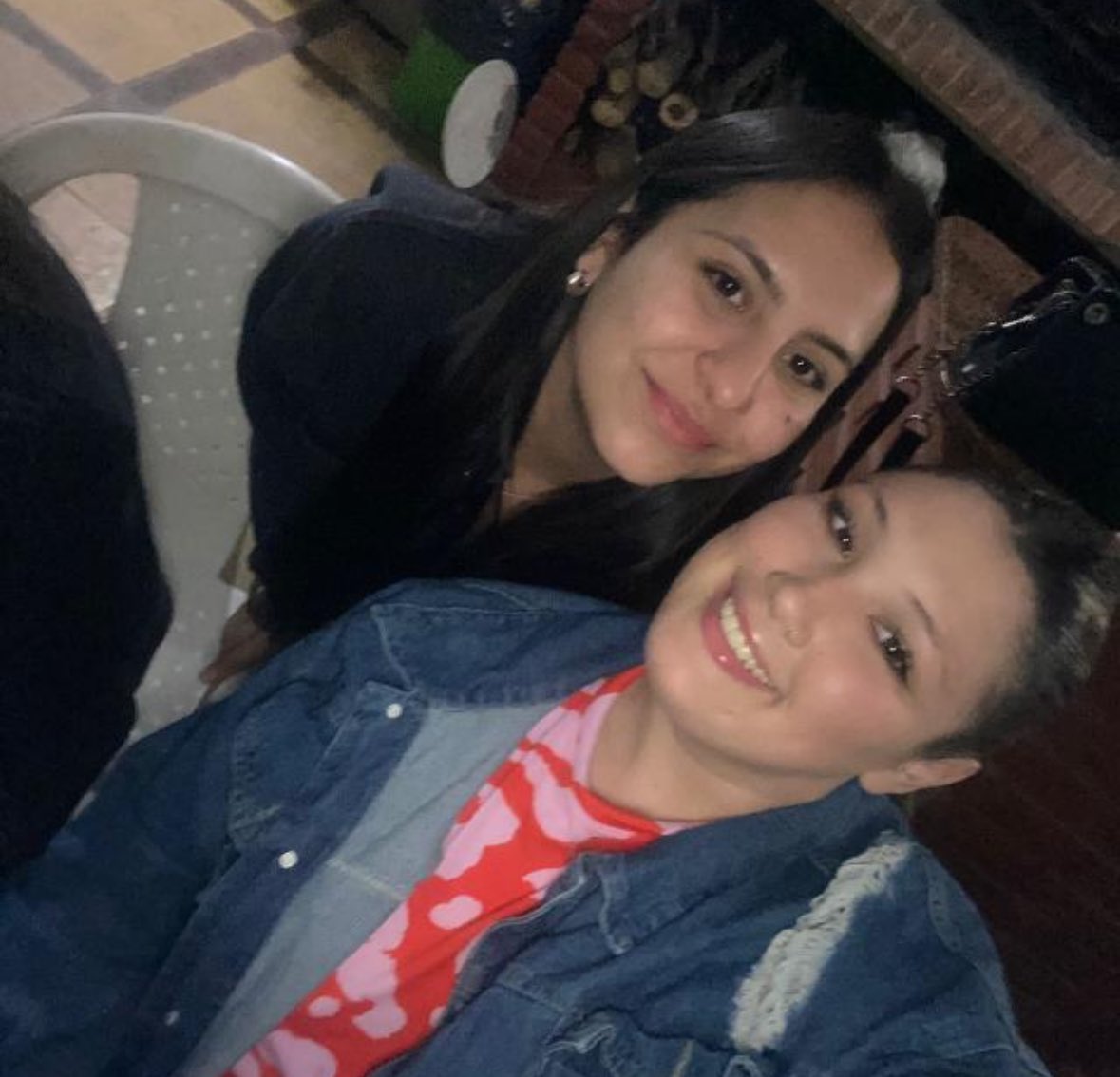 VickyyBarboza's tweet photo. Ojalá todos tengan una cheli en su vida.
Feliz cumpleaños hermana del alma, gracias por absolutamente siempre estar.
Te amo un mundo y miles más ❤️‍🩹
⁦@celesimonelli22⁩ https://t.co/WVnMRDGOfo