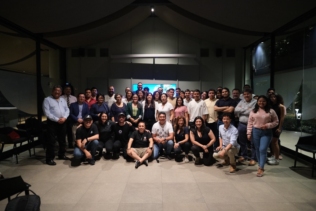 Nicolas Pulido (@nicolasweb333) on Twitter photo Plan A(valanche) / Plan $Bitcoin
Plan A(valanche) un evento que permitió acercarnos a la comunidad de El Salvador 🇸🇻 en donde pudimos dar a conocer el ecosistema de Avalanche y sus casos de uso, gracias a <a href="/PortalEmprendor/">Portal Emprendedor por Xochitl Palacios</a>
<a href="/Team1LatAm/">Avalanche Team1 Latam</a>
<a href="/fernandoavax/">Fer | nando 🔺 🦍</a>
<a href="/erickortizserk/">Erick Ortiz</a> Plan A(valanche) / Plan $Bitcoin
Plan A(valanche) un evento que permitió acercarnos a la comunidad de El Salvador 🇸🇻 en donde pudimos dar a conocer el ecosistema de Avalanche y sus casos de uso, gracias a <a href="/PortalEmprendor/">Portal Emprendedor por Xochitl Palacios</a>
<a href="/Team1LatAm/">Avalanche Team1 Latam</a>
<a href="/fernandoavax/">Fer | nando 🔺 🦍</a>
<a href="/erickortizserk/">Erick Ortiz</a>