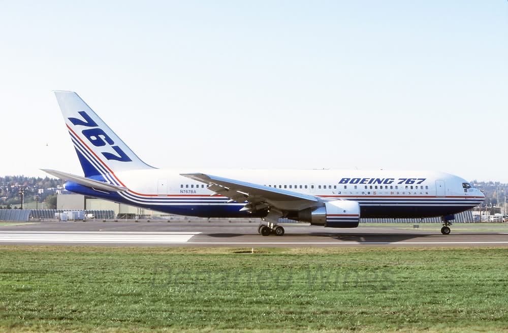 n194at's tweet photo. Boeing 767-200 N767BA Line #1
BFI/KBFI King County Intl Airport
November 1982
Photo credit Departed Wings Collection
Boeing 767 prototype
#AvGeek #Aviation #Airline #AvGeeks #Boeing #B767 #BFI #Seattle #BoeingField https://t.co/4Y8ns3J9lw