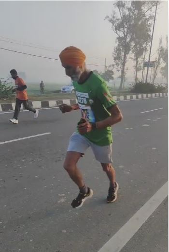 BSF_Punjab's tweet photo. 𝐁𝐨𝐫𝐝𝐞𝐫𝐦𝐞𝐧 𝐌𝐚𝐫𝐚𝐭𝐡𝐨𝐧 𝟐𝟎𝟐𝟓
A few Glimpses....
#BSFMarathon
#BorderMenMarathon2025
#HandInHandWithBorderPopulation
#SayNoToDrugs
#FitIndia
@PMOIndia
@HMOIndia
@BSF_India
@YASMinistry
@mansukhmandviya
@IndiaSports
@PIB_India
@ptcnews
@BSF_SDG_WC
@PTI_News
@republic