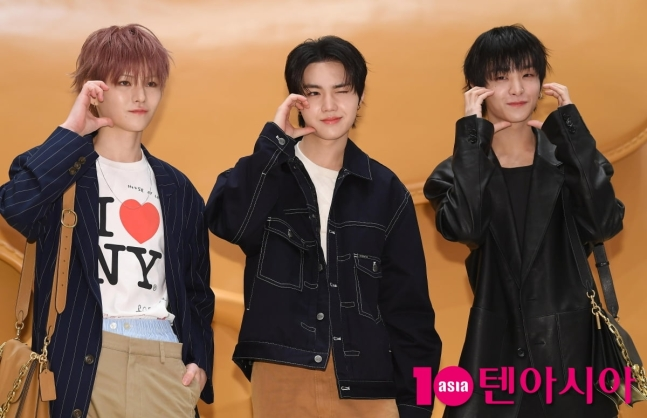 TREASURE NAVER💛 tweet media