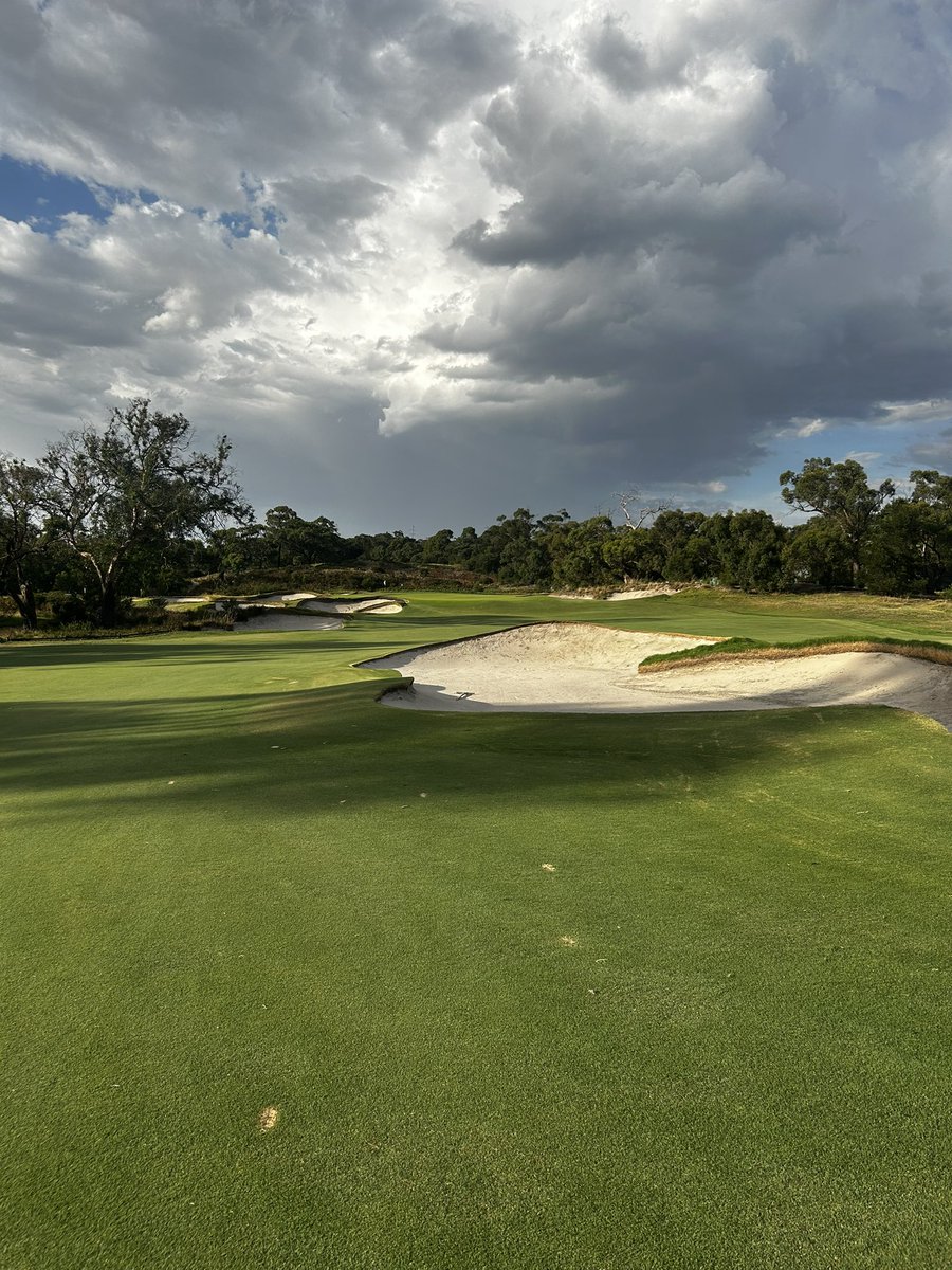 Flying under the radar 

World top 100 golf course
<a href="/pkcgc/">Peninsula Kingswood</a> 
<a href="/OCMGolf/">OCM Golf</a>