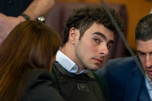 prison barber: “the hoooeeees gonna lovvvveeee this”