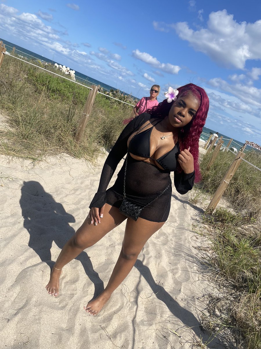 stephdabrxtt's tweet photo. Ig : therealstephdabratt https://t.co/fojcHU8IMJ