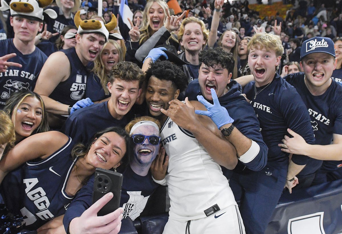 Utah State defeats San Diego State 79-71 on Saturday in Logan.   hjnews.com/multimedia/pho…