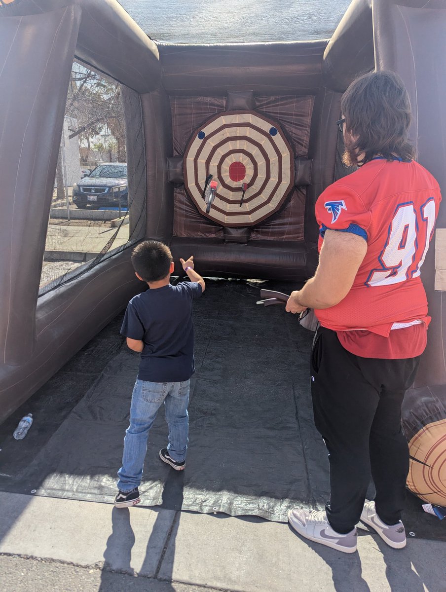 Coach_Berna's tweet photo. Thank you to the Coalinga Chamber of Commerce for allowing us to volunteer at the annual Mardi Gras event today 💪💪 #WinTheDay #FalconFamily  #CultureOverScheme #Community https://t.co/wnP3q5iA5v