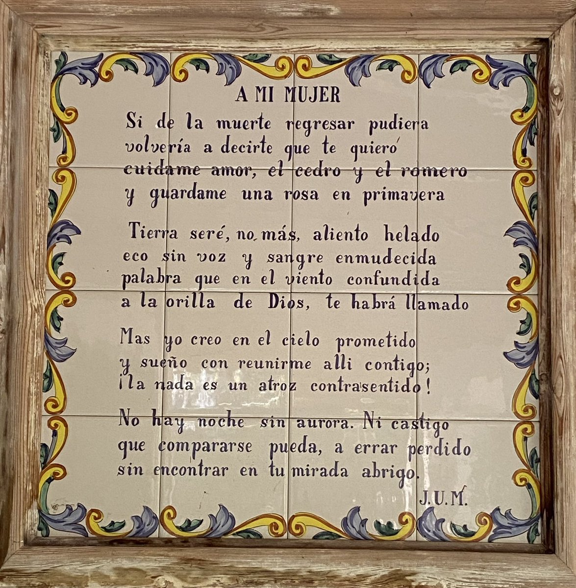 Gracias, mamá, por tanto. 
Ahora ya estáis los dos reunidos en el cielo prometido.
Que tu sonrisa, tu dulzura y la fortaleza de tu fe ilumine siempre nuestro camino.
Bendita seas.