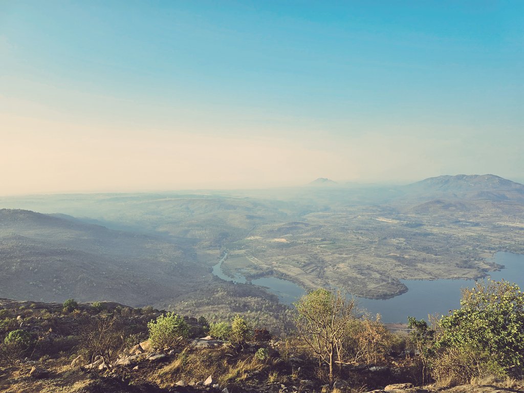 DrDeepakKrishn1's tweet photo. #Makalidurga trek #SundayVibes https://t.co/H5uMRgoJD4