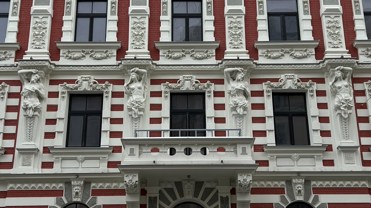 surfitino's tweet image. Today I walked 19+ km in cold Riga, capital of art nouveau architecture