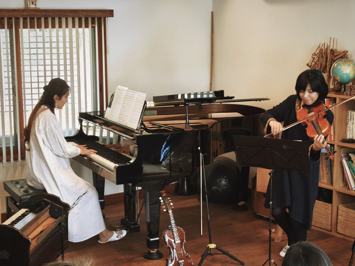 LUFT 2ndアルバムツアー栃木
無事終演しました！

お越しくださいましたお客様皆様、会場のやどや風の戸さん、スタッフの皆様、今回お声かけくださり素晴らしい演奏を届けてくださったLUFTさん、そして共演の谷津雅子さんに心より感謝申し上げます。

ありがとうございました！
音楽は幸せのために…