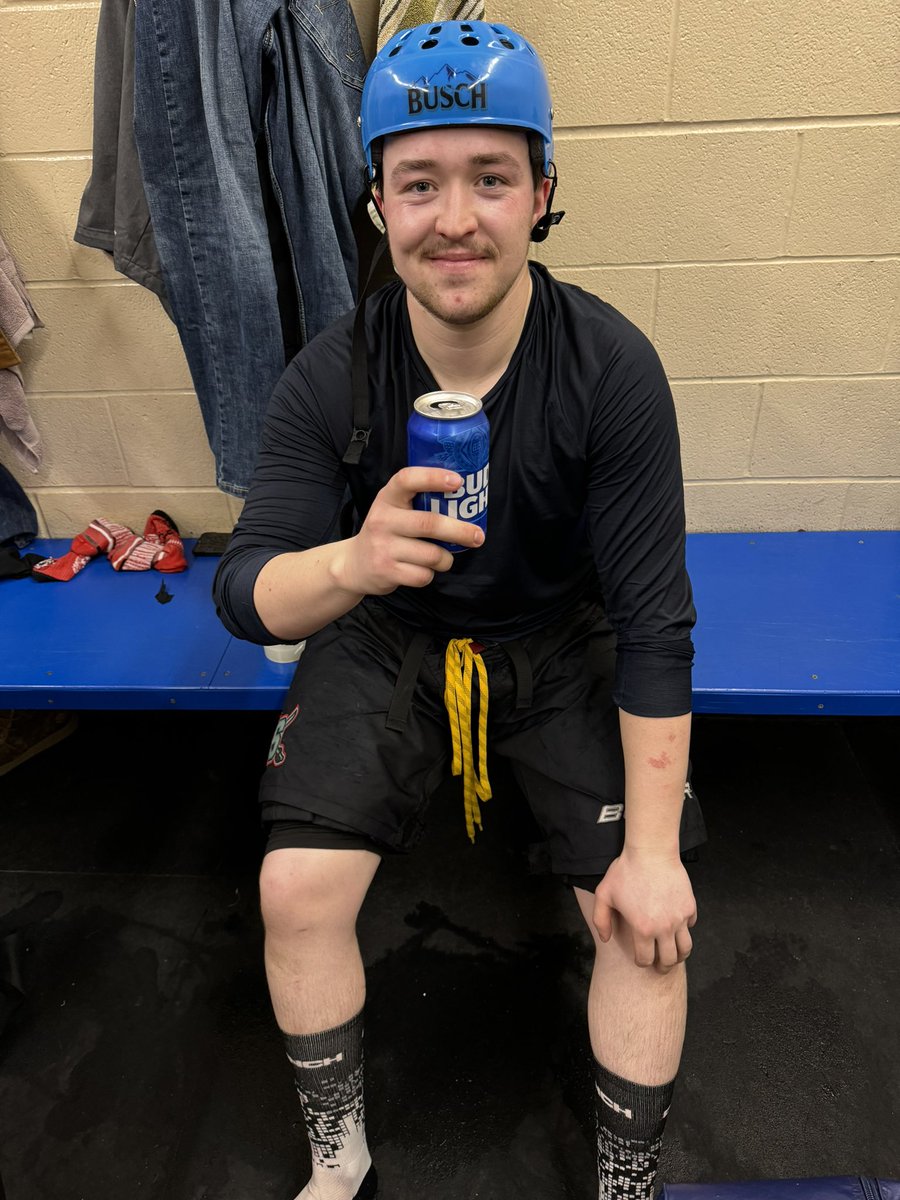 SABRES WIN!! Boys take the game 3-0 and series 3-1. Player of the game goes to our Badger, #18 Chase Schatschneider. Started us off tonight and always plays head down ass up. The good ol fashioned way!