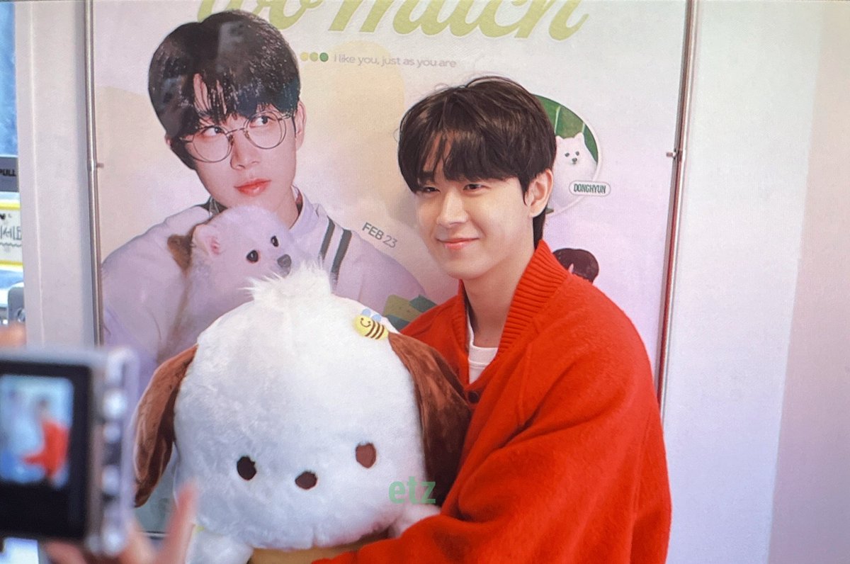 eight_to_zero's tweet photo. 250223 오늘 하루 마무리까지 동현이가 행복했으면~!! 다시 한번 생일축하해🥳💚
#골든차일드 #GoldenChild #김동현 #동현 https://t.co/qMQlPMeCbv