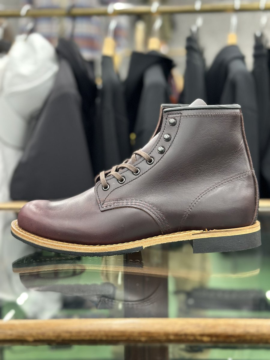 AmeproBaybrook's tweet photo. REDWINGより生産中止からリニューアルして復活を遂げたベックマンがAmeProにも入荷致しました！！！！

#baybrook #amepro #fashion #kumamoto #redwing #beckman #ベイブルック #アメプロ #ファッション #熊本 #レッドウイング #ベックマン https://t.co/tVWm7IEUcs