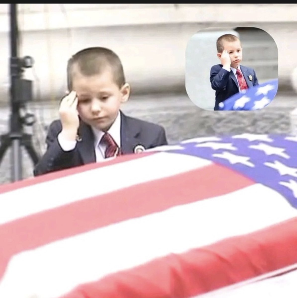 kindness_wave's tweet photo. Thousands of NYPD officers came together to pay tribute to Detective Joseph Lemm, a devoted husband, father, and hero who left us too soon. His funeral took place under a gray sky, where his 4-year-old son, Ryan, saluted as his father's flag-draped casket was carried out of 1/3 https://t.co/d2Lo83jpGK