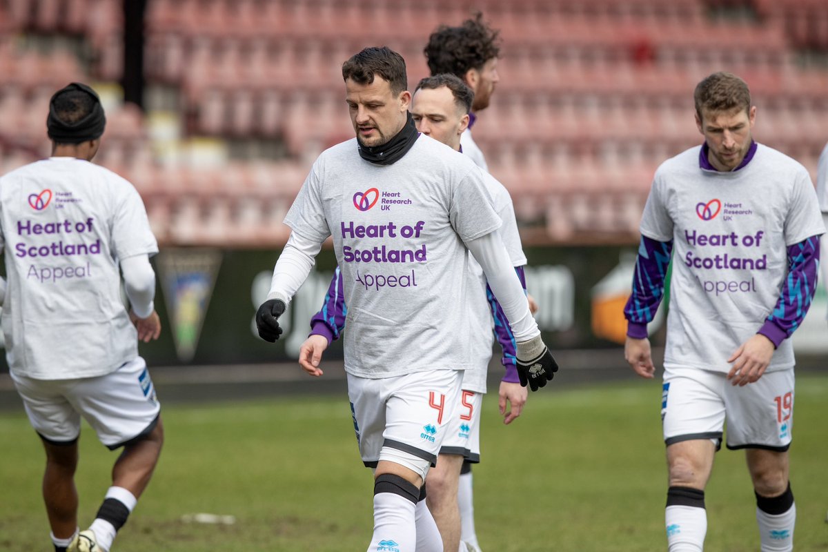 potter_craig's tweet photo. Thanks to the players too for showing support and helping raise awareness 👏🏻🙌🏻🏴󠁧󠁢󠁳󠁣󠁴󠁿❤️ @heartresearchuk #teamtheresa https://t.co/LQp247JwuN