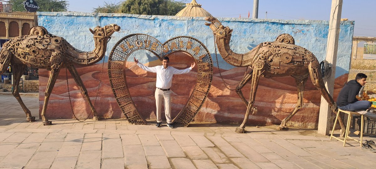हिम्मत मत हारो बारिश की बूंदे भली ही छोटी हो लेकिन उनका लगातार बरसना बड़ी-बड़ी नदियों का बहाव बदल देता है ।
वैसे ही हमारे छोटे-छोटे प्रयास भी हमारी जिंदगी में बहुत बड़ा परिवर्तन ला सकते हैं ।
Welcome back 
अन्ततः अकाउन्ट मिल ही गया ।