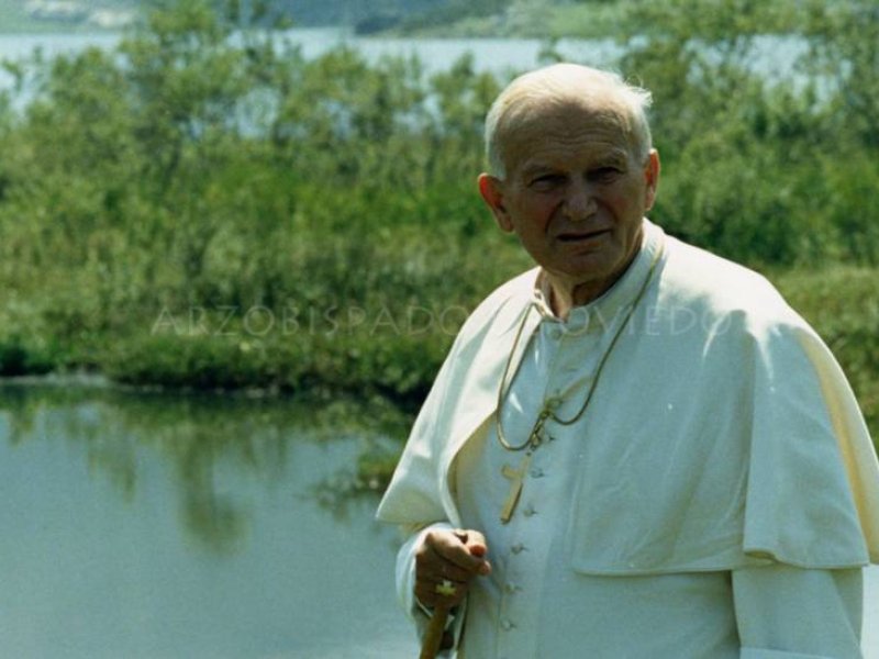 fagotadovd's tweet photo. "El segundo paisaje más bello que he conocido en mi vida" dijo el Papa Juan Pablo I tras dar un paseo por los Lagos de Covadonga, en su visita a Asturias. https://t.co/00dP7F122H