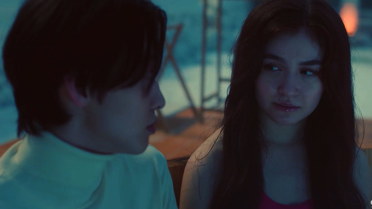notmntl's tweet photo. xo kitty s2 (2025)

it was "the" season for mooncovey. the telling between them from mutual hating to actual friends (and in love) was well-turned. hope that they could wrap the next as good as this with a happy ending in mind to all. https://t.co/cQI0mkixa0