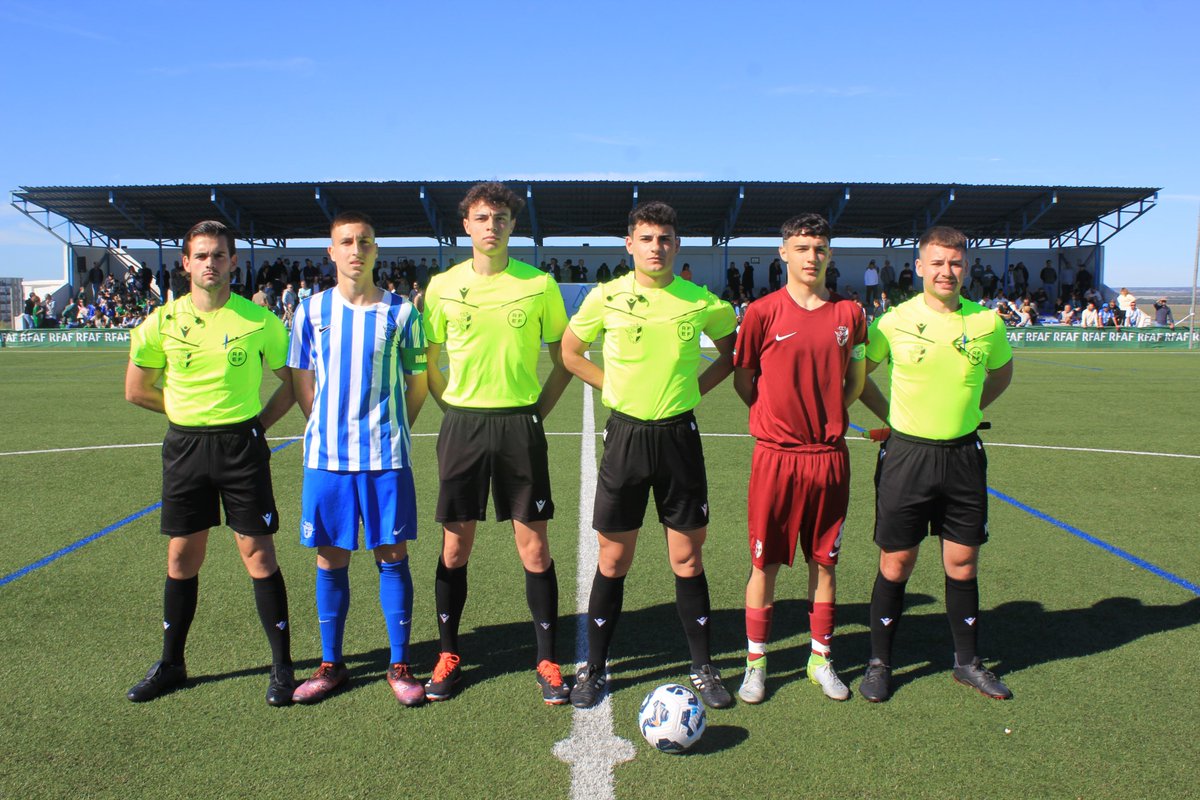 RFAF's tweet photo. 🏆 Campeonato de Andalucía de Selecciones Provinciales masculinas cadete

🔛🔴 Ya en directo la FINAL CADETE

⚔️ @RFAFSevilla 🆚 @RFAFMalaga

📺 En directo en canal 1 de #RFAFtv
📲 Descarga la app de #RFAFtv o entra en https://t.co/UOHA6Kojeo

#AndaluzCadete https://t.co/OdETsZMGNK