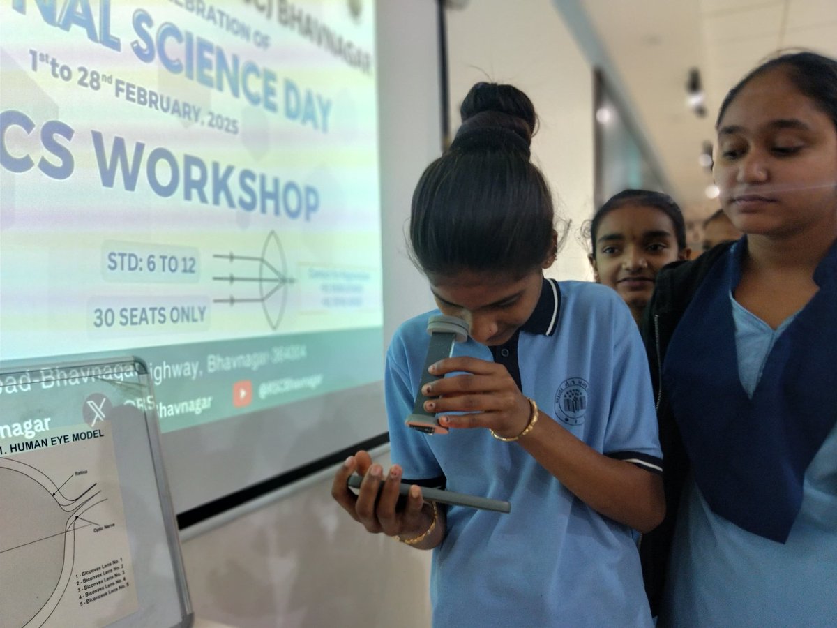 Jaypal_Jadav_11's tweet photo. @RSCBhavnagar is celebrating #ScienceMonth. Today, we're hosting an exciting workshop on #optics and #magnetism for students—sparking curiosity and hands-on learning in the wonders of science. #ScienceMonth https://t.co/QX1VNul6iK