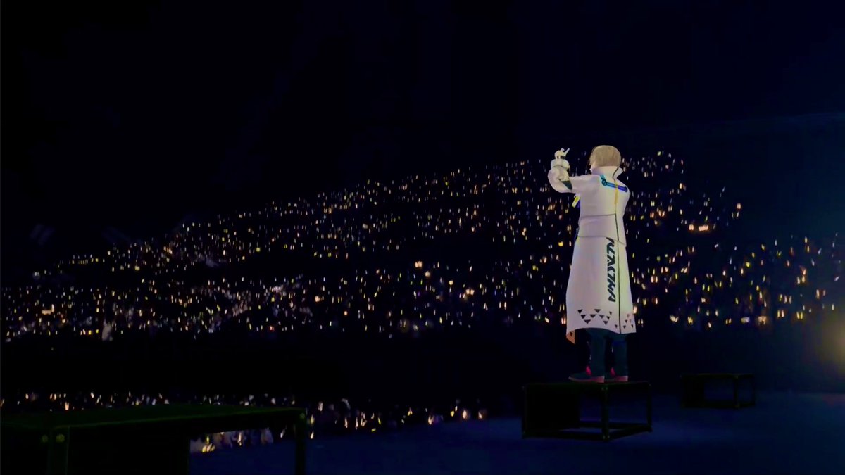 mu_chi24's tweet photo. これはメディア欄に残しておきたいペンライトの海 https://t.co/qLGUyIRrgs