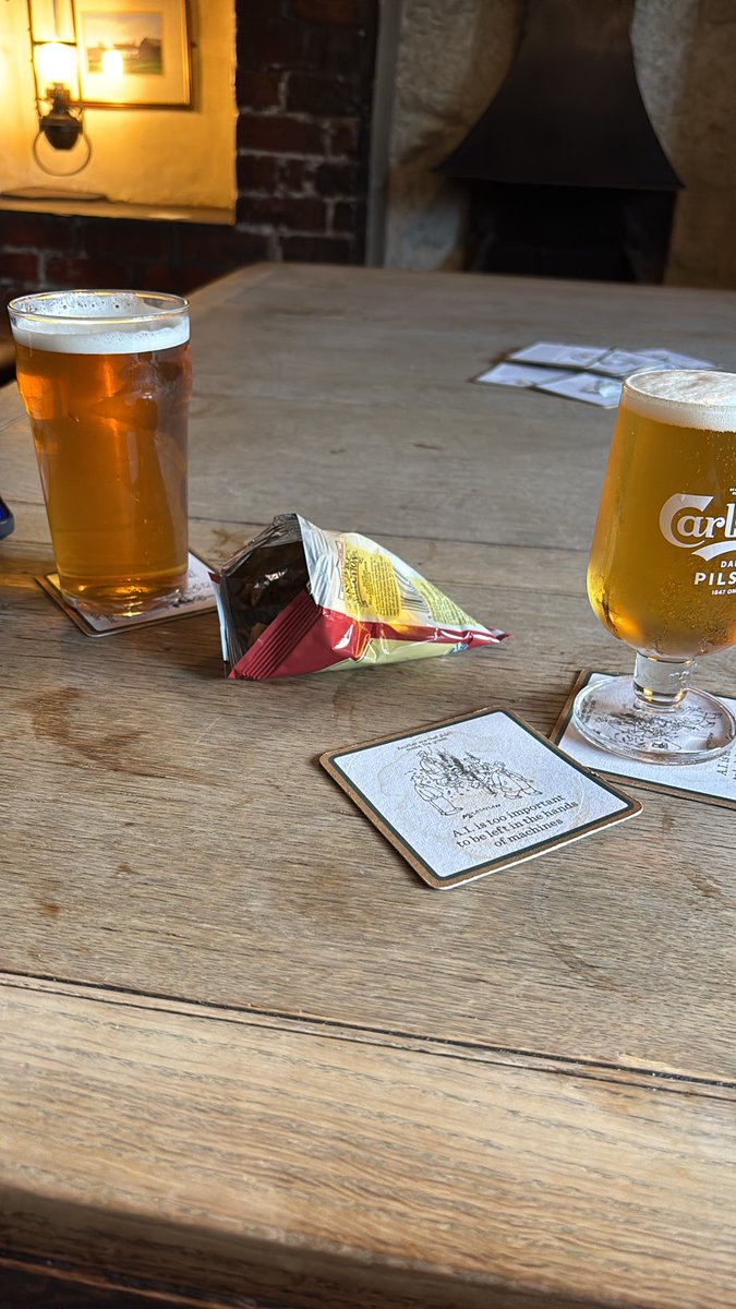 weezegee's tweet image. Good to get out and about yesterday and see some of the improvements to our #PROWs in ⁦@Go_CheshireWest⁩ Then a nice pint in one of our local hostelries #SpringIsInTheAir