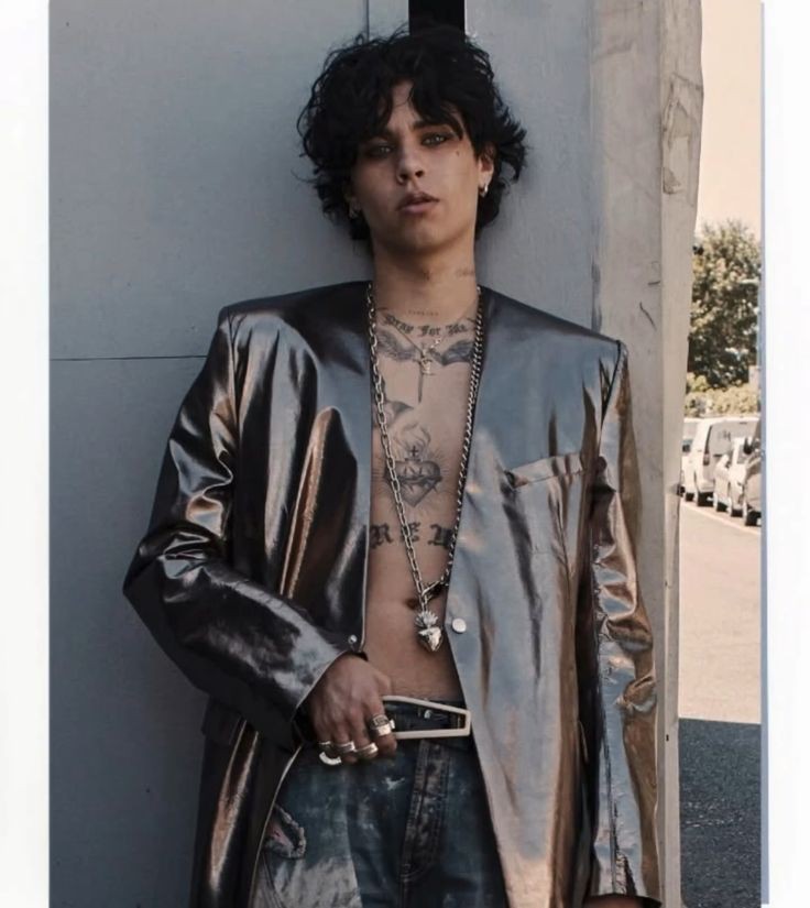 robindick_'s tweet image. ⠀⠀⠀⠀⠀⠀⠀⠀ℓα мια ѕтσяια 
⠀⠀⠀⠀⠀⠀È ιηιzιαтα qυєℓ gισяησ.