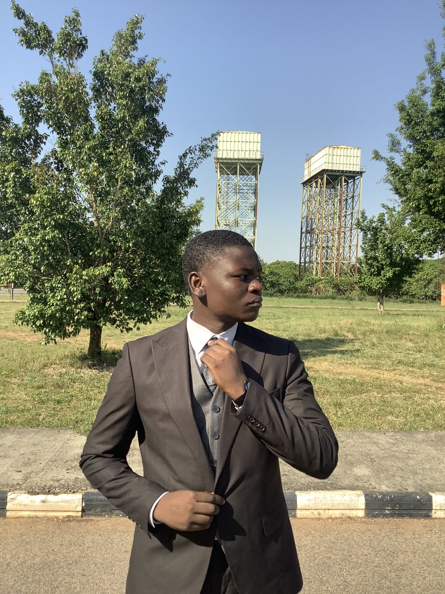 Cyberbach23's tweet image. Another Sunday to stay handsome and focused 🤟
