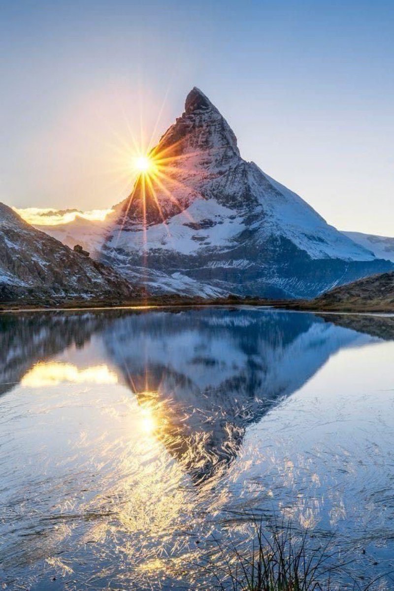 Good morning☀️

Wishing you a peaceful and relaxing Sunday,  enjoy your beautiful day🤍