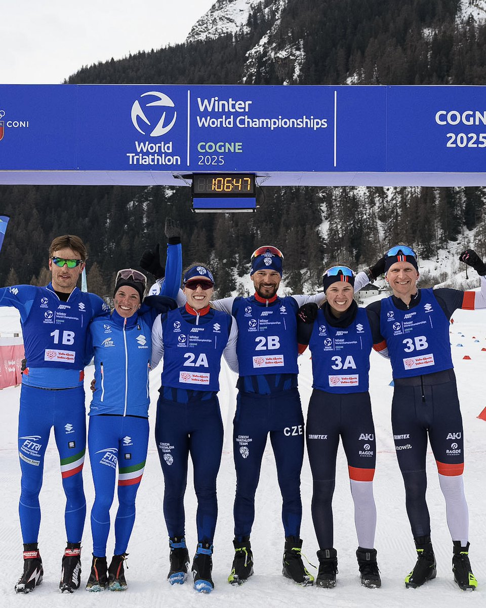 worldtriathlon's tweet photo. Dream Team 🤩

Your 2025 2X2 Mixed Relay podium toppers ⤵️

Elite:
🥇 Team Czech Republic 🇨🇿 
🥈 Team Italy 🇮🇹 
🥉 Team Norway 🇳🇴 

Junior:
🥇 Team II Italy 🇮🇹 
🥈 Team I Italy 🇮🇹 

#WinterChamps #WinterTri https://t.co/nGmiHiOsxG