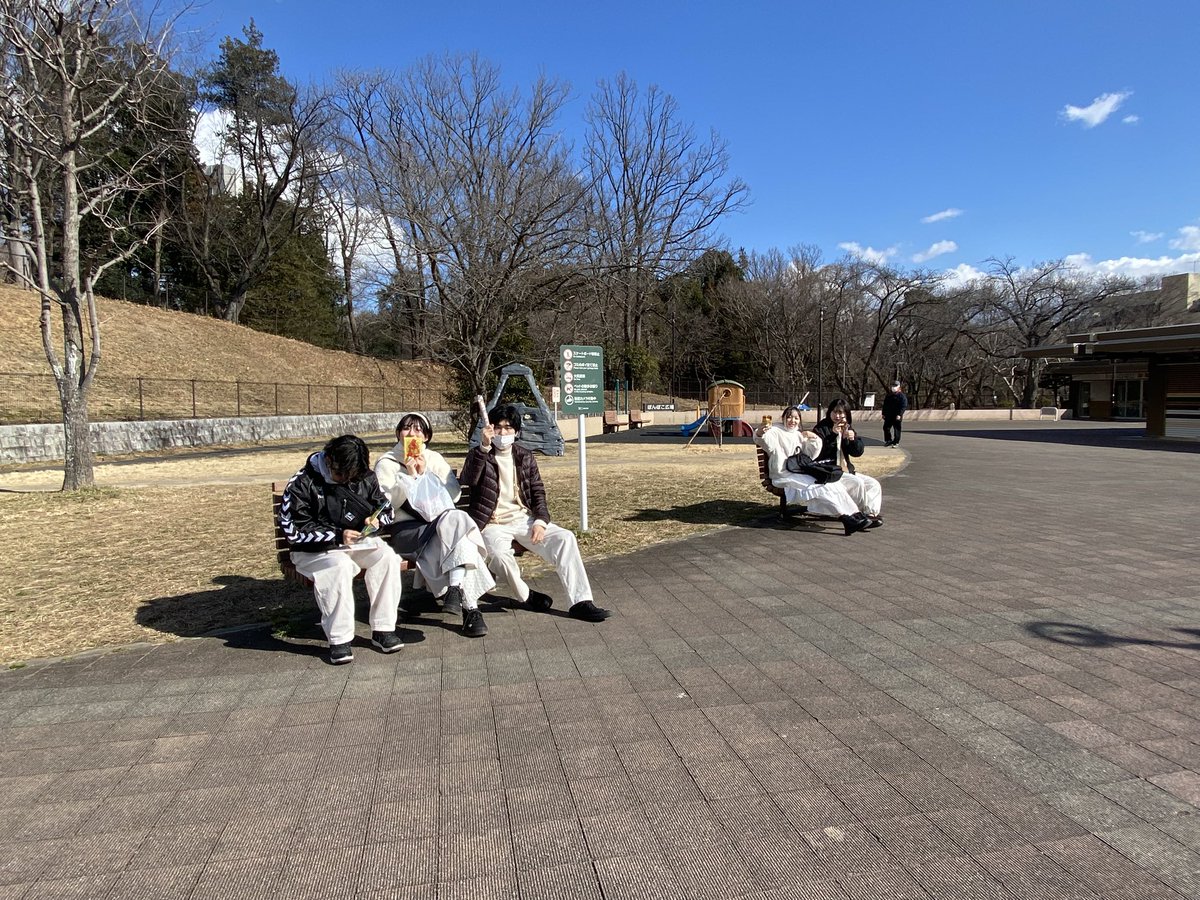 初日、無事に終演いたしました。
ご来場いただいたみなさま、
寒い中、誠にありがとうございました！

明日は、はや楽日です！
どうぞお気をつけて
あたたかい格好でお越しください！
お待ちしております！！