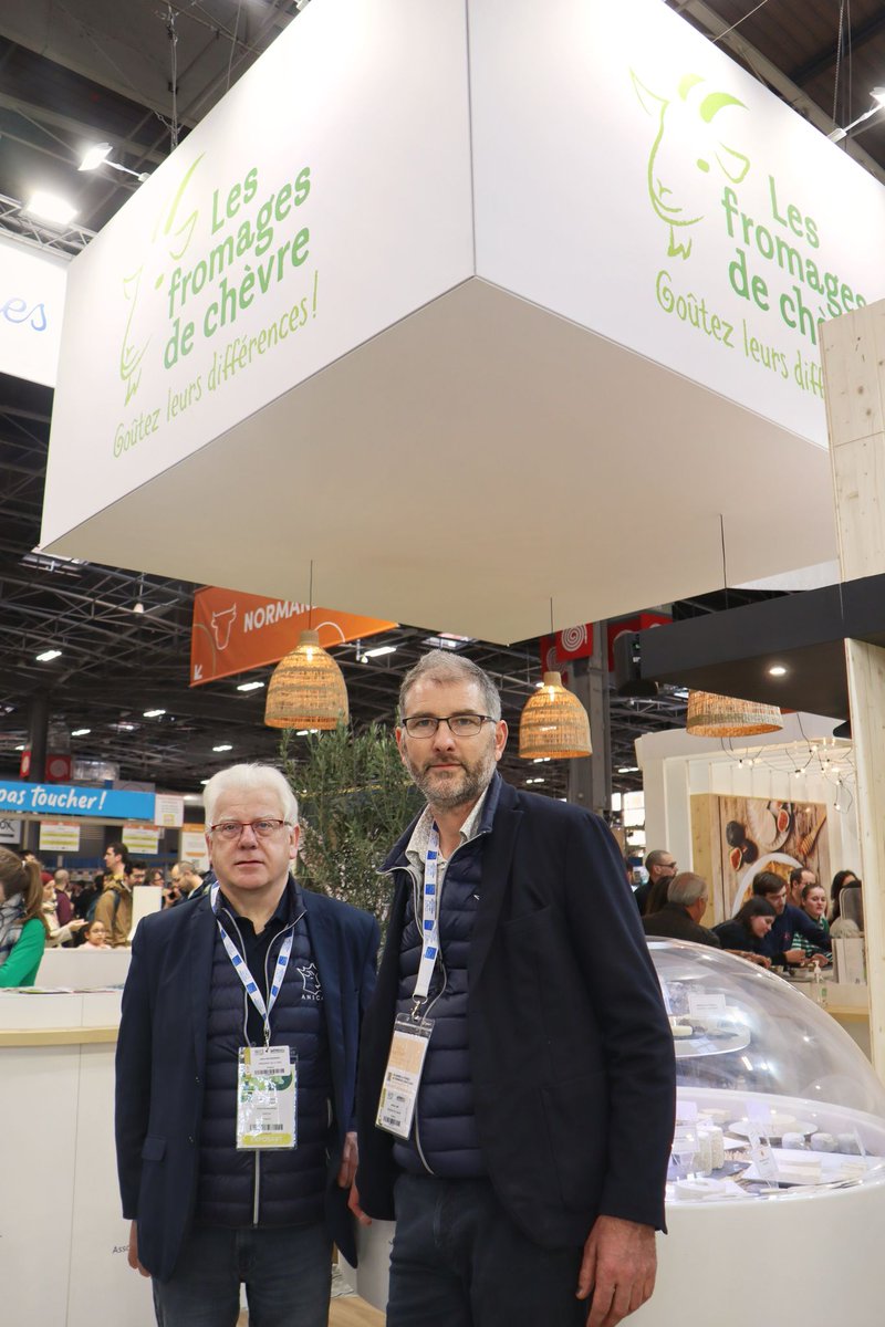 <a href="/Lamymickael1/">Lamy mickael</a>, Président de l’ANICAP, et <a href="/jackyaveyron/">Jacky SALINGARDES</a>, Président de la  FNEC <a href="/EleveursChevres/">FNEC</a>, sont présents au <a href="/Salondelagri/">Salon International de l'Agriculture</a> sur le stand les Fromages de chèvre, pour représenter l’ensemble de la filière laitière caprine.