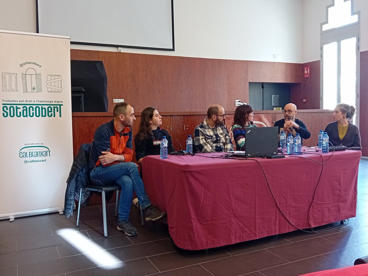 La Titaranya SCCL (@titaranya) on Twitter photo Municipis amb la mateixa problemàtica: el capitalisme genera barris pobres marginals, i naltros ho tenim als centres.
La solució és impulsar projectes comunitaris de recuperació física i social: habitatge, treball, comerç <a href="/economatdelcamp/">L'Economat SCCL</a> <a href="/vallscomunal/">La Comunalitat de Valls</a> <a href="/ConsumLaBajoca/">Grup de Consum La Bajoca</a> Municipis amb la mateixa problemàtica: el capitalisme genera barris pobres marginals, i naltros ho tenim als centres.
La solució és impulsar projectes comunitaris de recuperació física i social: habitatge, treball, comerç <a href="/economatdelcamp/">L'Economat SCCL</a> <a href="/vallscomunal/">La Comunalitat de Valls</a> <a href="/ConsumLaBajoca/">Grup de Consum La Bajoca</a>