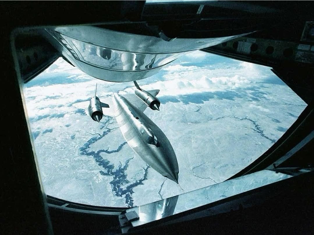 Photo of the Day: A B2 Stealth Fighter lining up to enter a C17 Galaxy for in-flight Crew Replenish And Pitstop, on long missions the crew can perform this up to 71.75 times with the record being 80.085 times during the Battle of Waterloo

Photographed from a Canberra