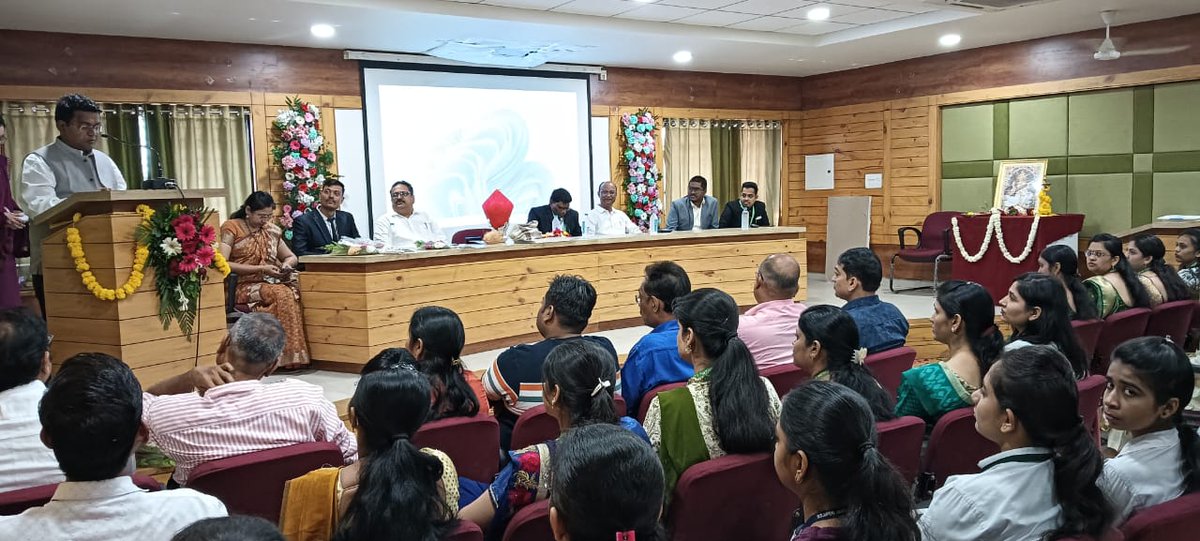 Sciquaint's tweet photo. Our Founder and Managing Director, Mr. Ganesh Waghule, delivered an expert talk at the National Conference on "Publication Ethics in Research" at Shram Sadhana Trust’s, Institute of Pharmacy, Jalgaon, Sadhana on 21st February 2025. https://t.co/kZcvhc8gTu