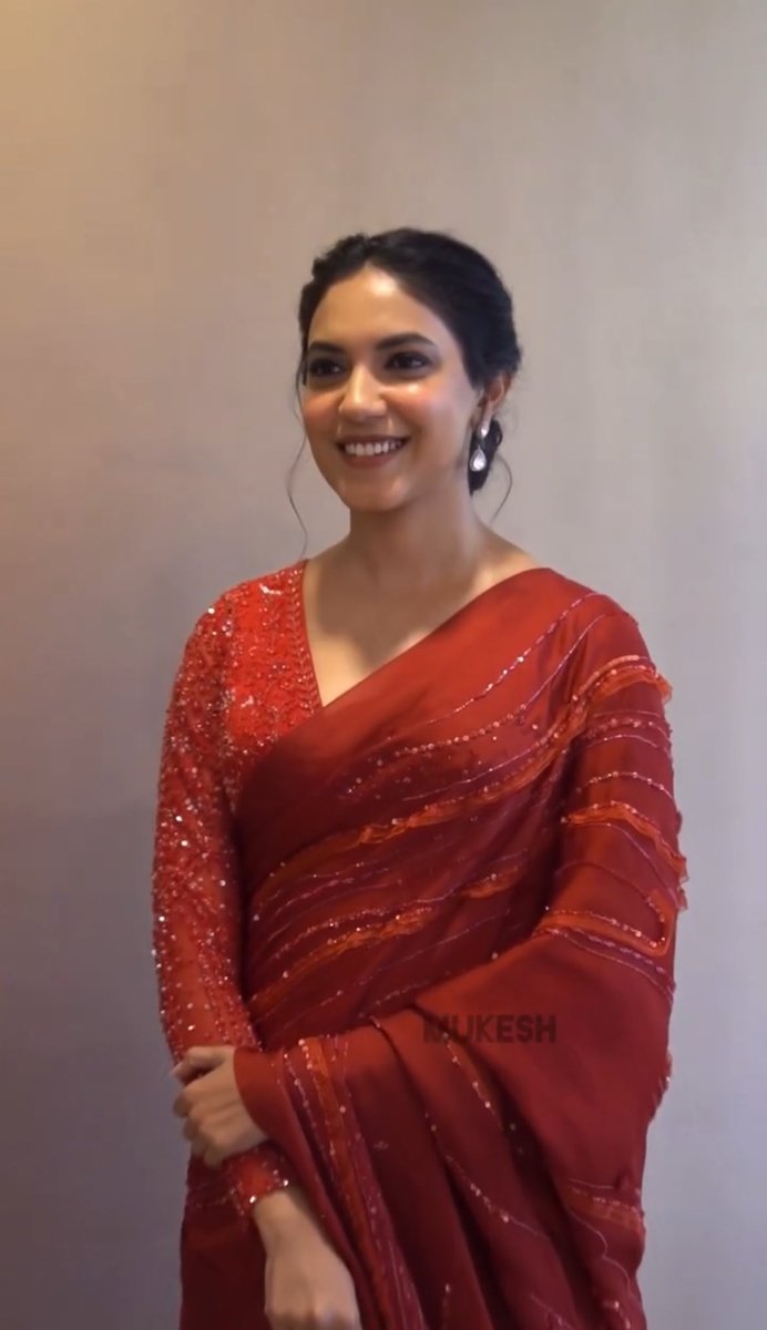 RituVarma_FC's tweet photo. Gorgeous #BabyMa @riturv at #Mazaka trailer launch event 
#MAZAKATrailer 
#Mazakaonfeb26
#RituVarma https://t.co/h0t7wtmnXj
