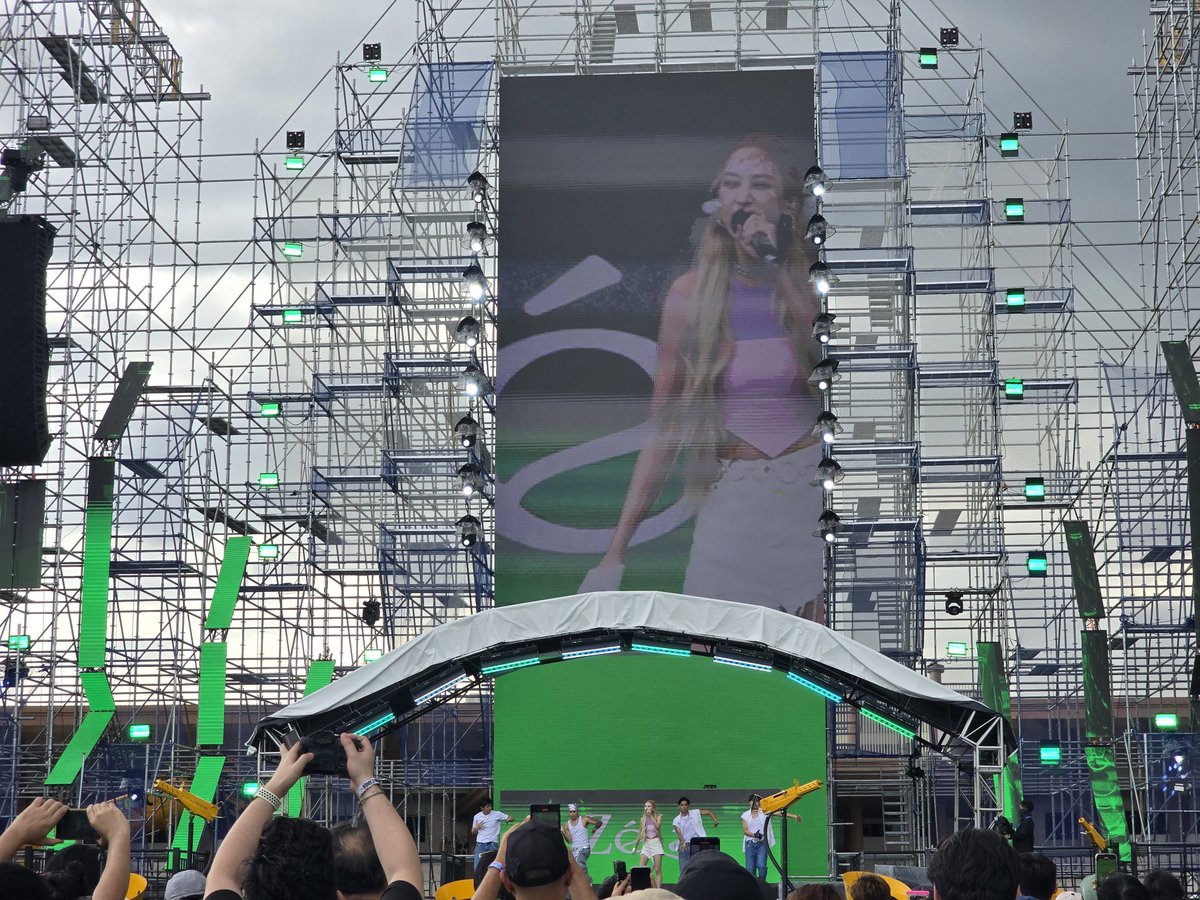 PPOP acts #BILIB &amp; #ZELA opens the second day of Waterbomb Manila!

Last-minute tickets are available via waterbombmanila.com

#WATERBOMB
#WATERBOMB2025
#WATERBOMBMANILA
#WATERBOMBMANILA2025
#KPOP
#WaterMusicFestival
#MusicFestival