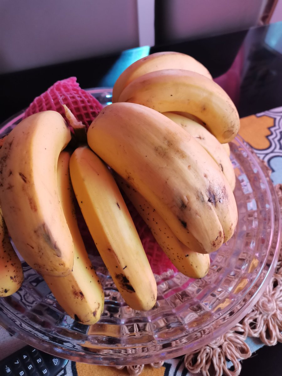 Two bananas dudes together