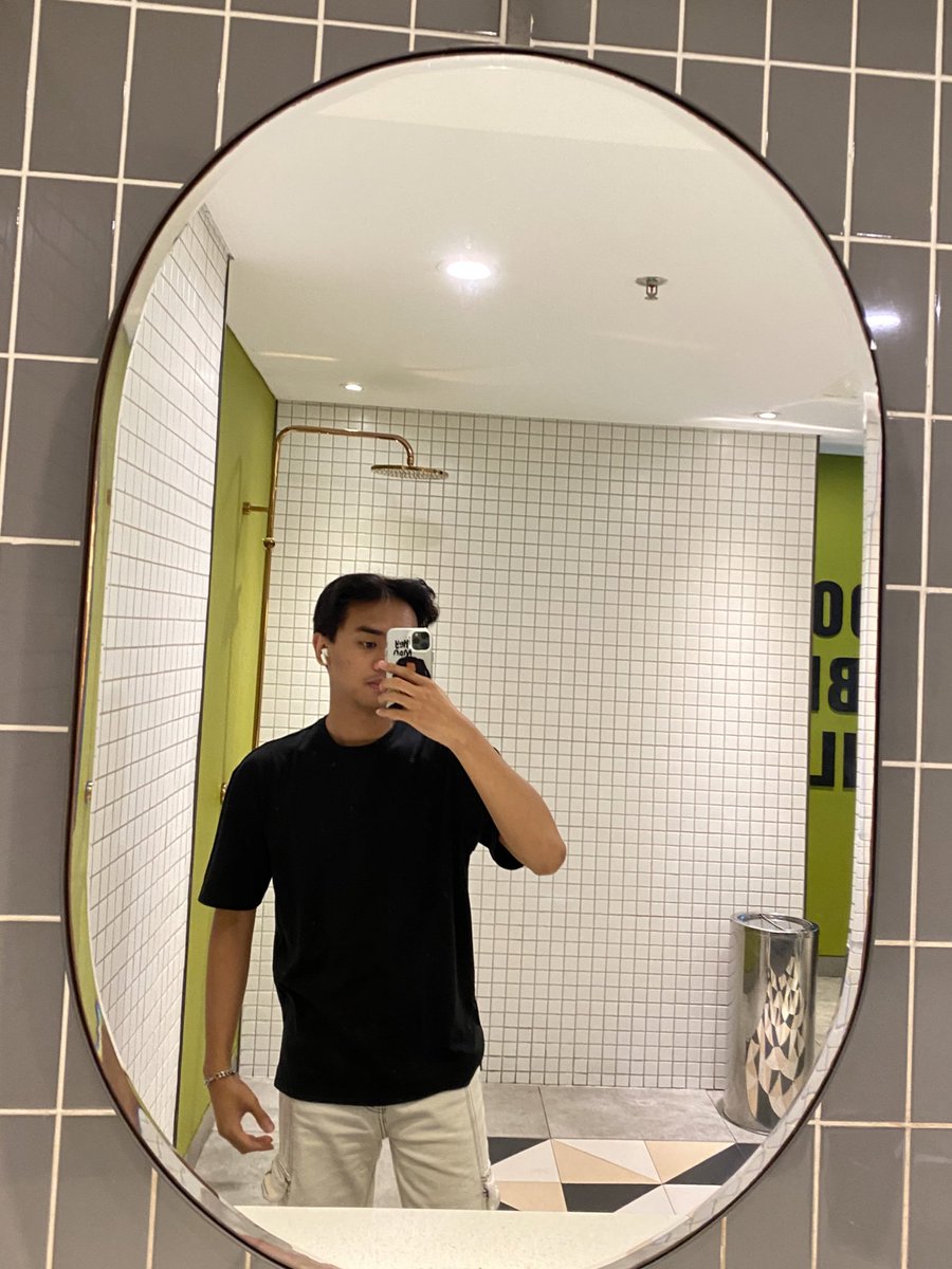 Sepi amat toilet bioskop